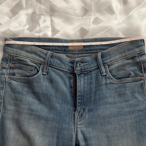 MOTHER The Weekender Ankle Fray Jeans Distressed Flare Denim Women's Size 28 (G) - Picture 8 of 16